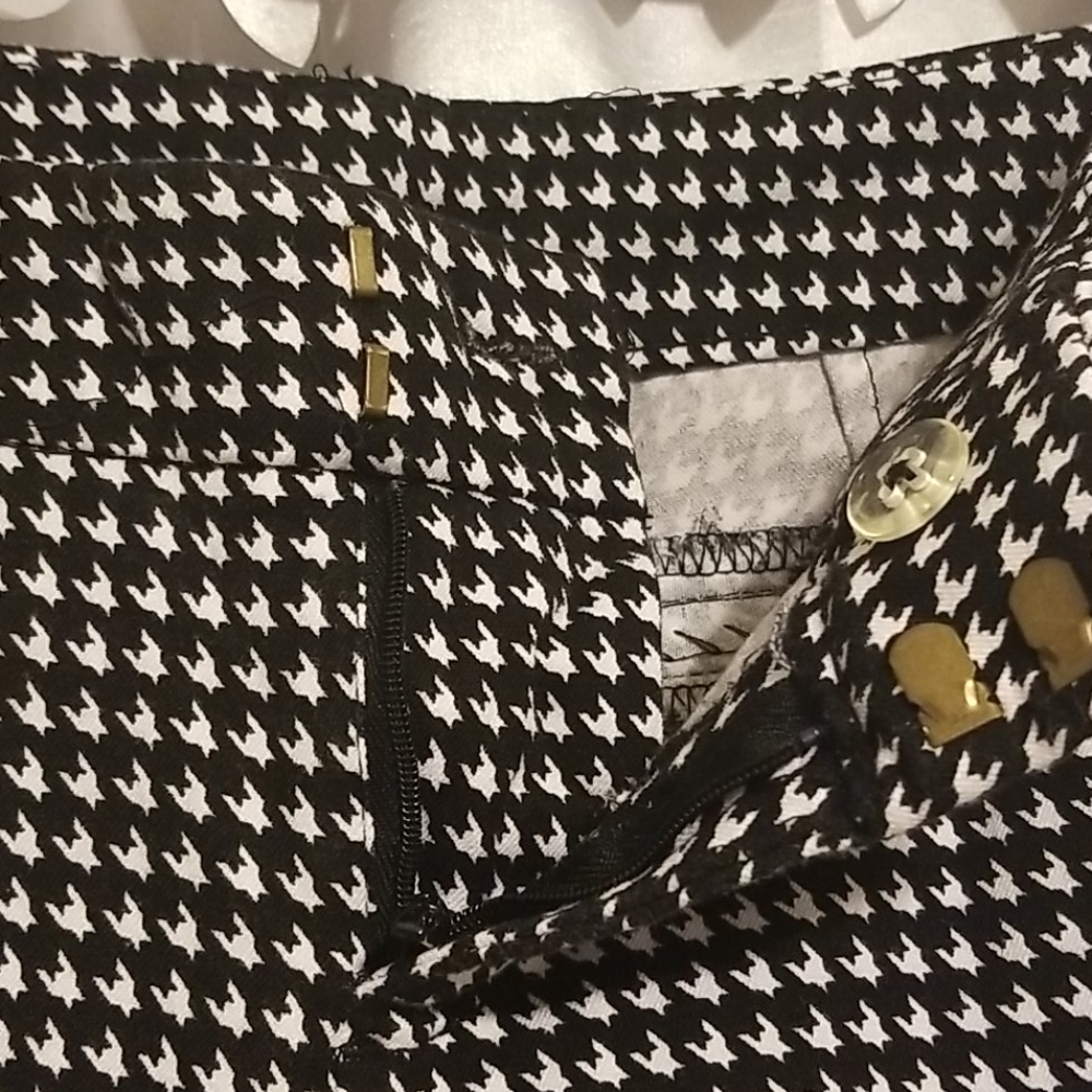 Old Navy Pixie Pants - image 2